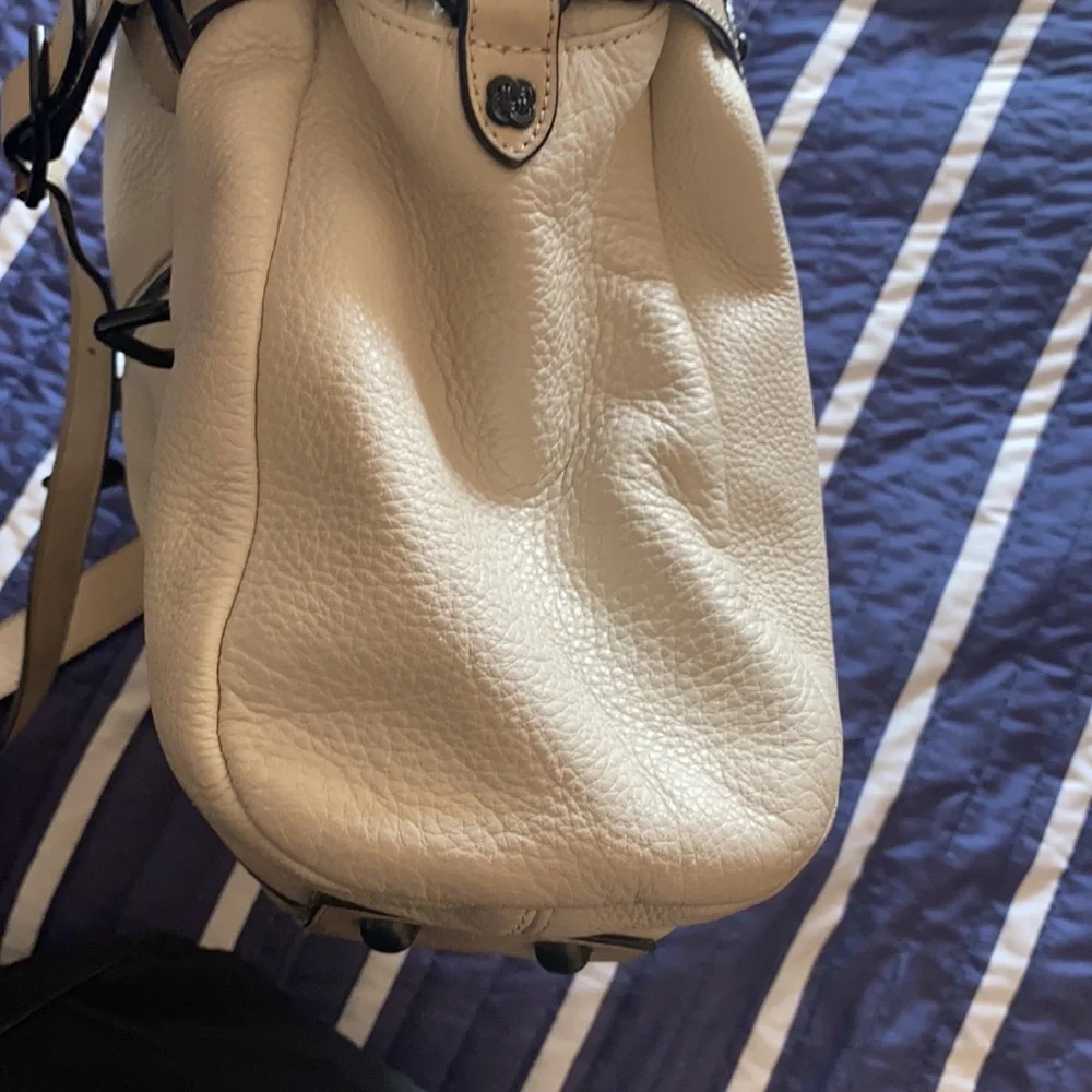 Elliot Lucca Cream Crossbody Bag - Picture 12 of 12